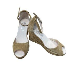 Viscata Barcelona Womens Peep Beige Suede Wedge Espadrilles size 39/8 SKU 9240